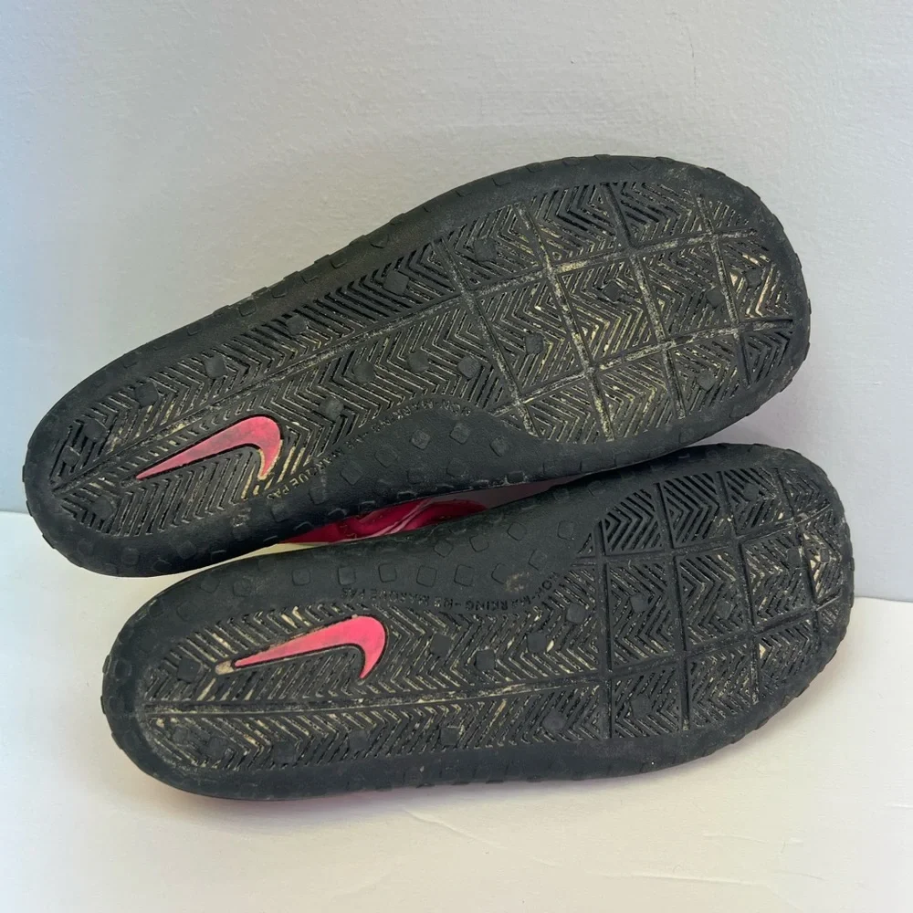 Nike-‎ Pink Youth Water/Outdoor Shoes, Size:2Y, Pre-Owned